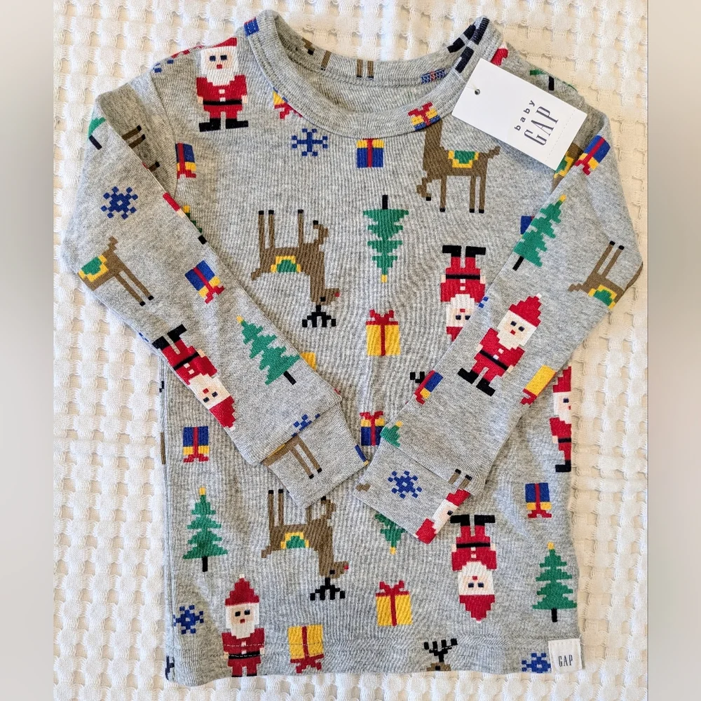 NWT Baby GAP Christmas Holiday Gray Santa Reindeer Tree 2-Piece Pajamas Set
